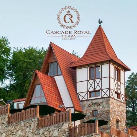Alpine Castle Hotel Dilisan Kültér fotó