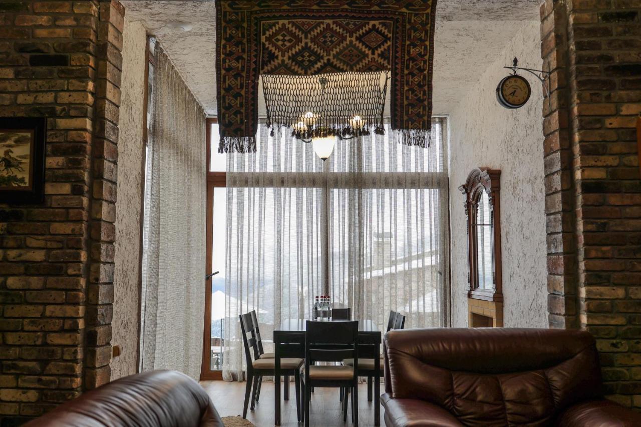 Alpine Castle Hotel Dilisan Kültér fotó